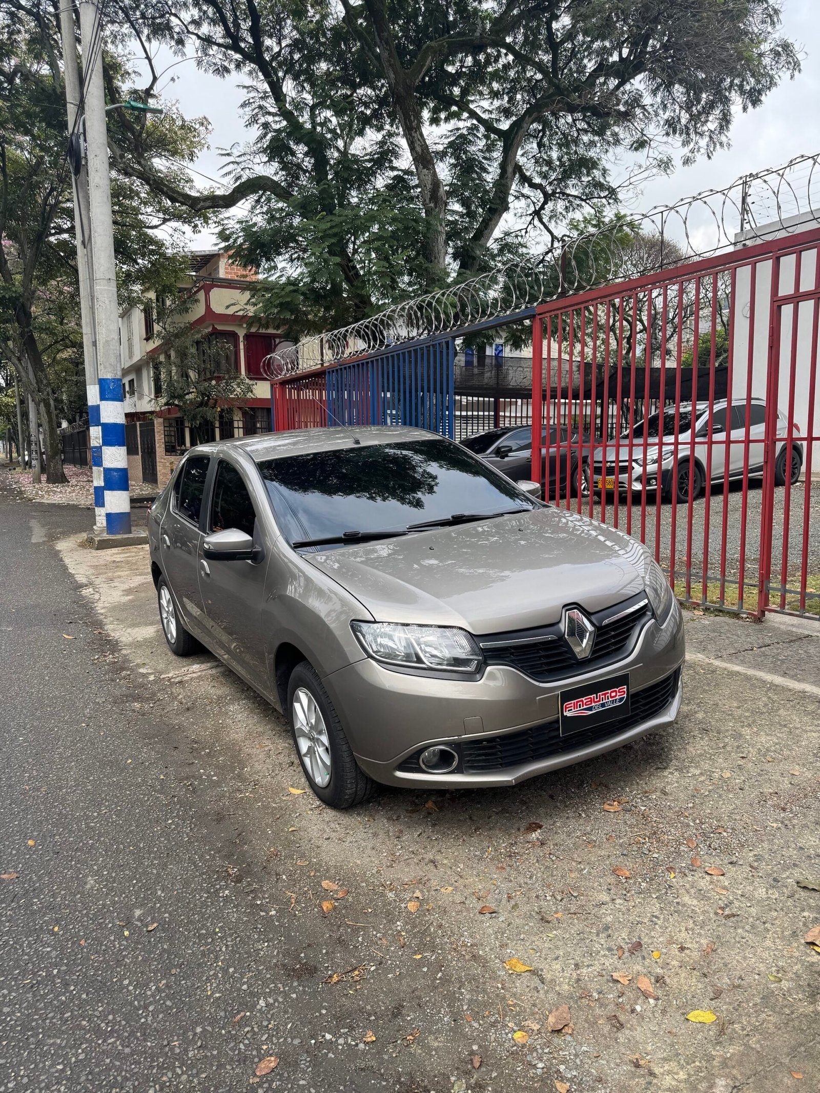 (VENDIDO) RENAULT LOGAN INTENS 2018 - Image 3