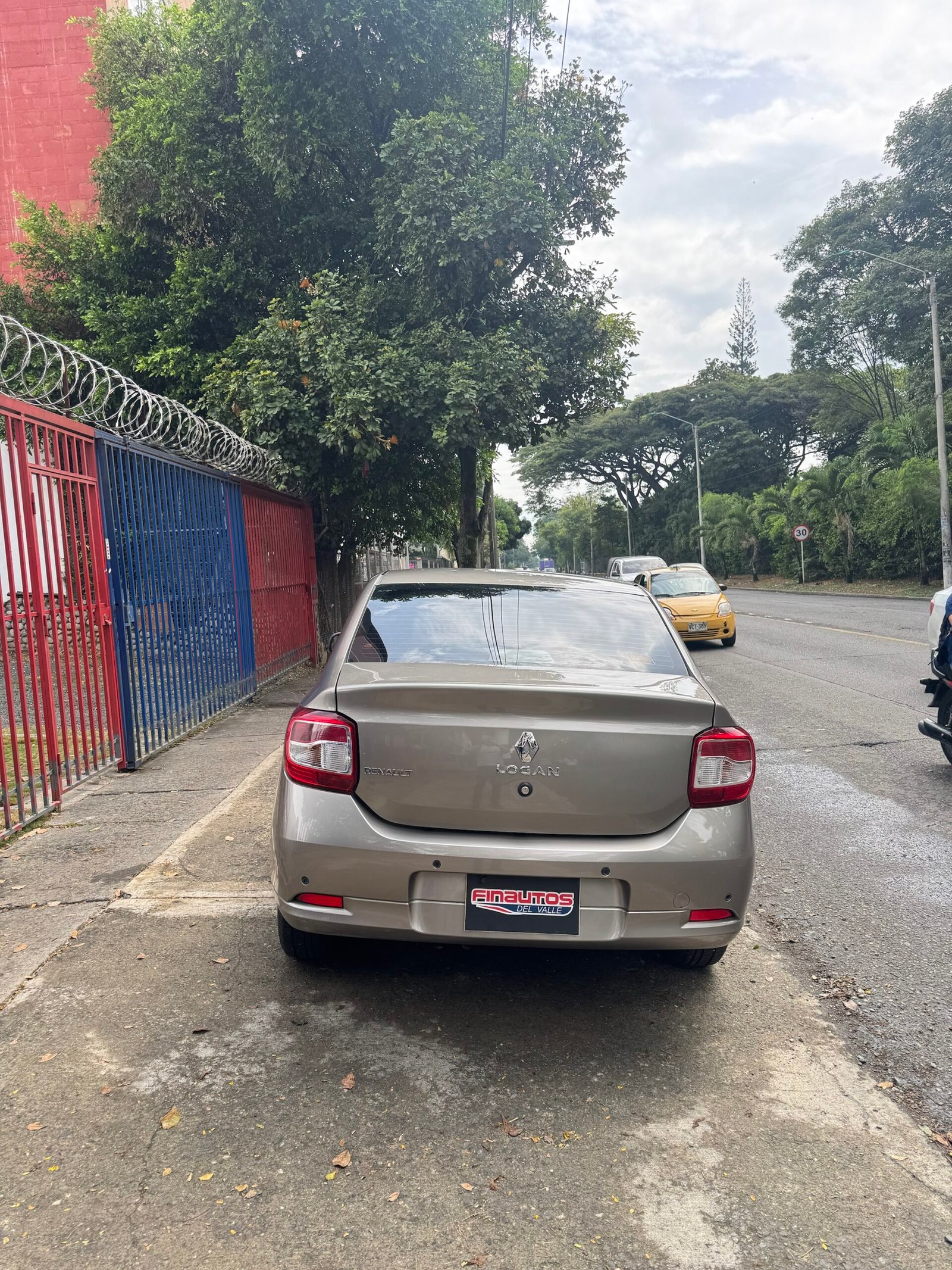 (VENDIDO) RENAULT LOGAN INTENS 2018 - Image 6