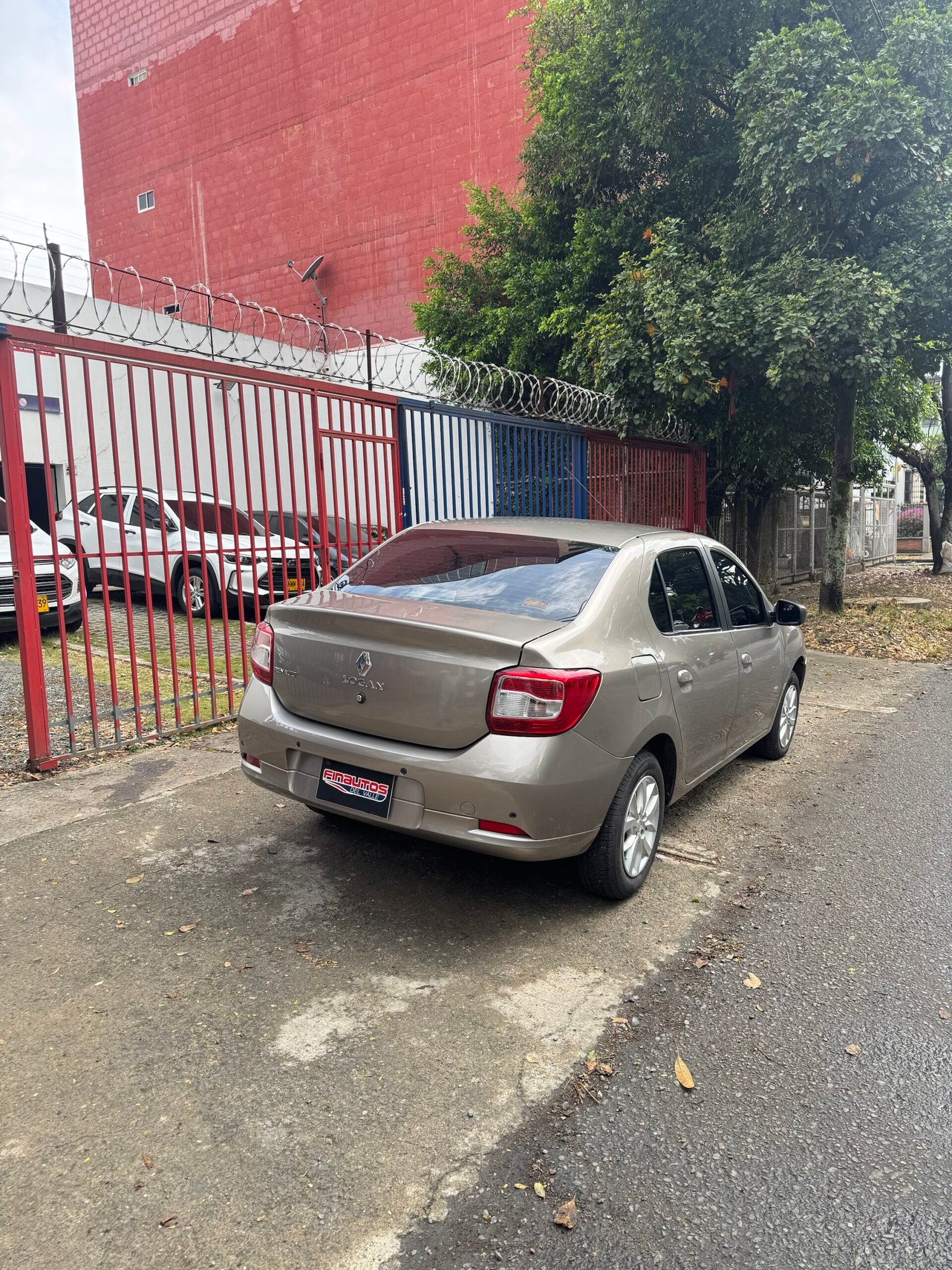 (VENDIDO) RENAULT LOGAN INTENS 2018 - Image 5