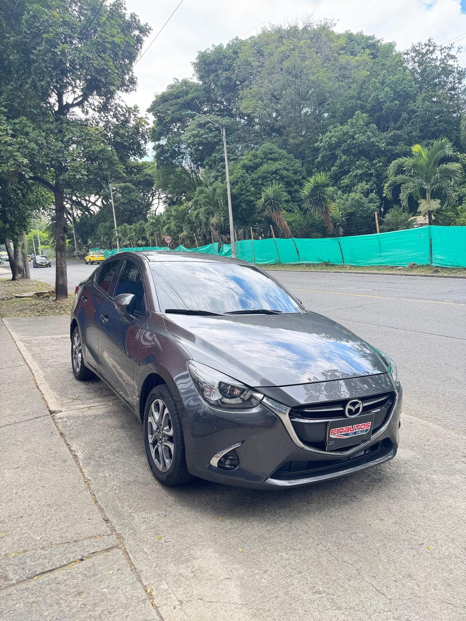 MAZDA 2 GRAND TOURING LX 2020 - Image 3