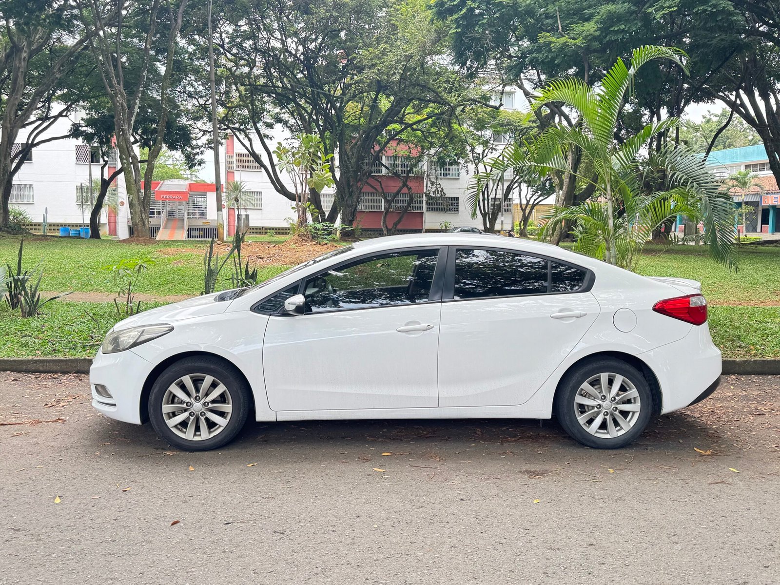 KIA CERATO PRO 2016 - Image 4