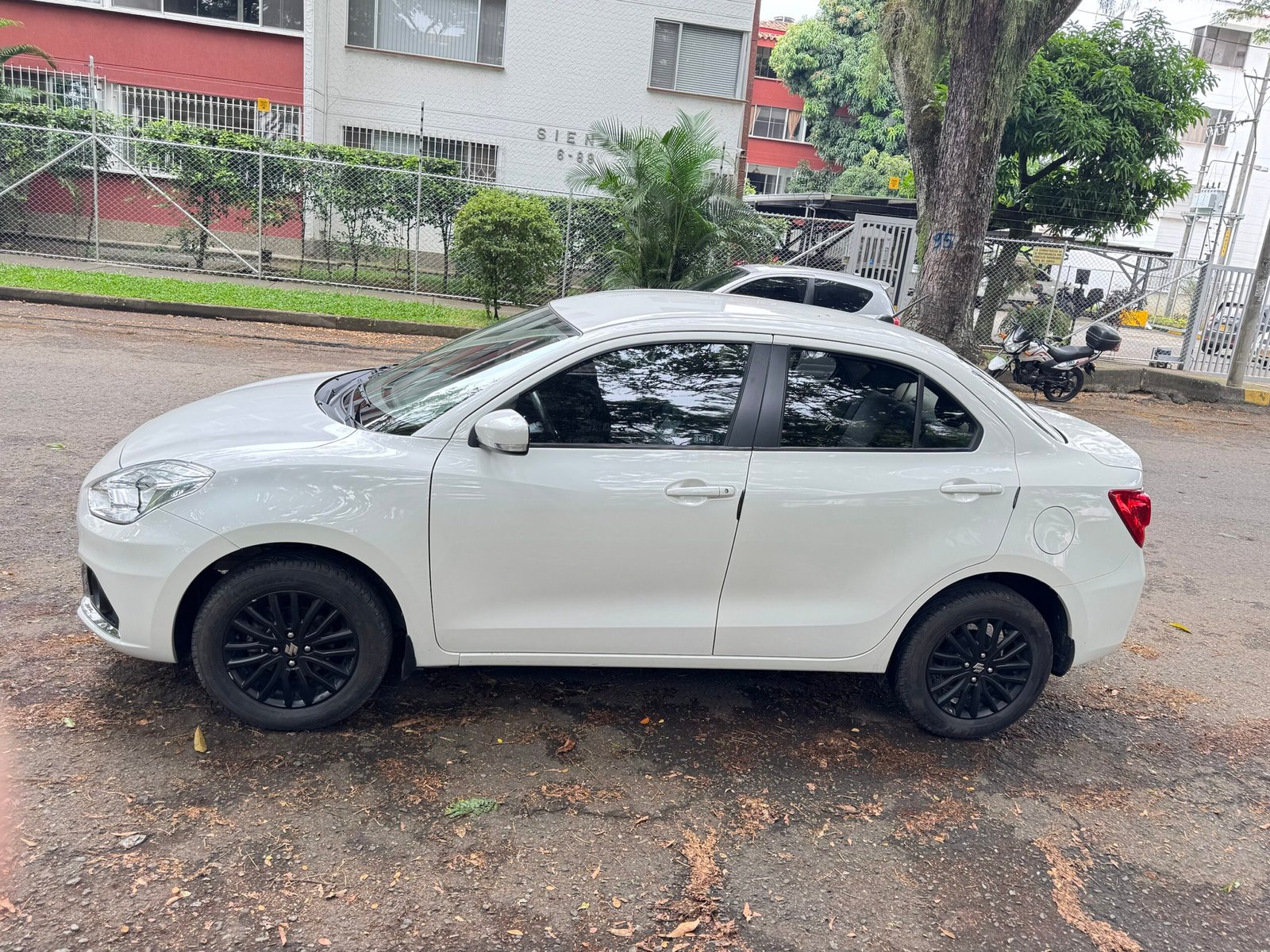 SUZUKI SWIFT DZIRE 2023 - Image 4