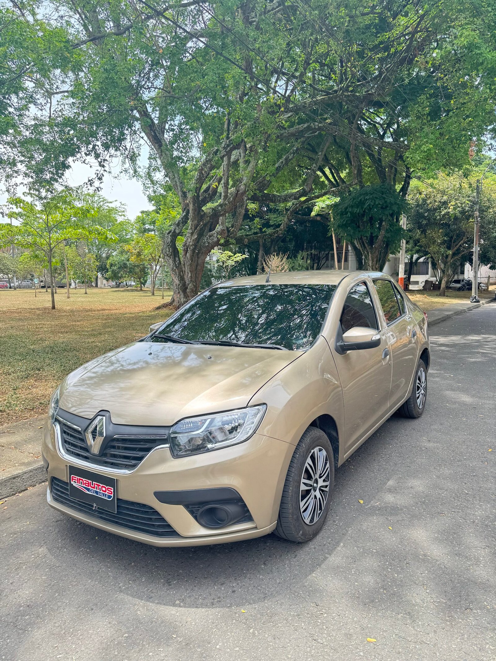 RENAULT LOGAN 2021