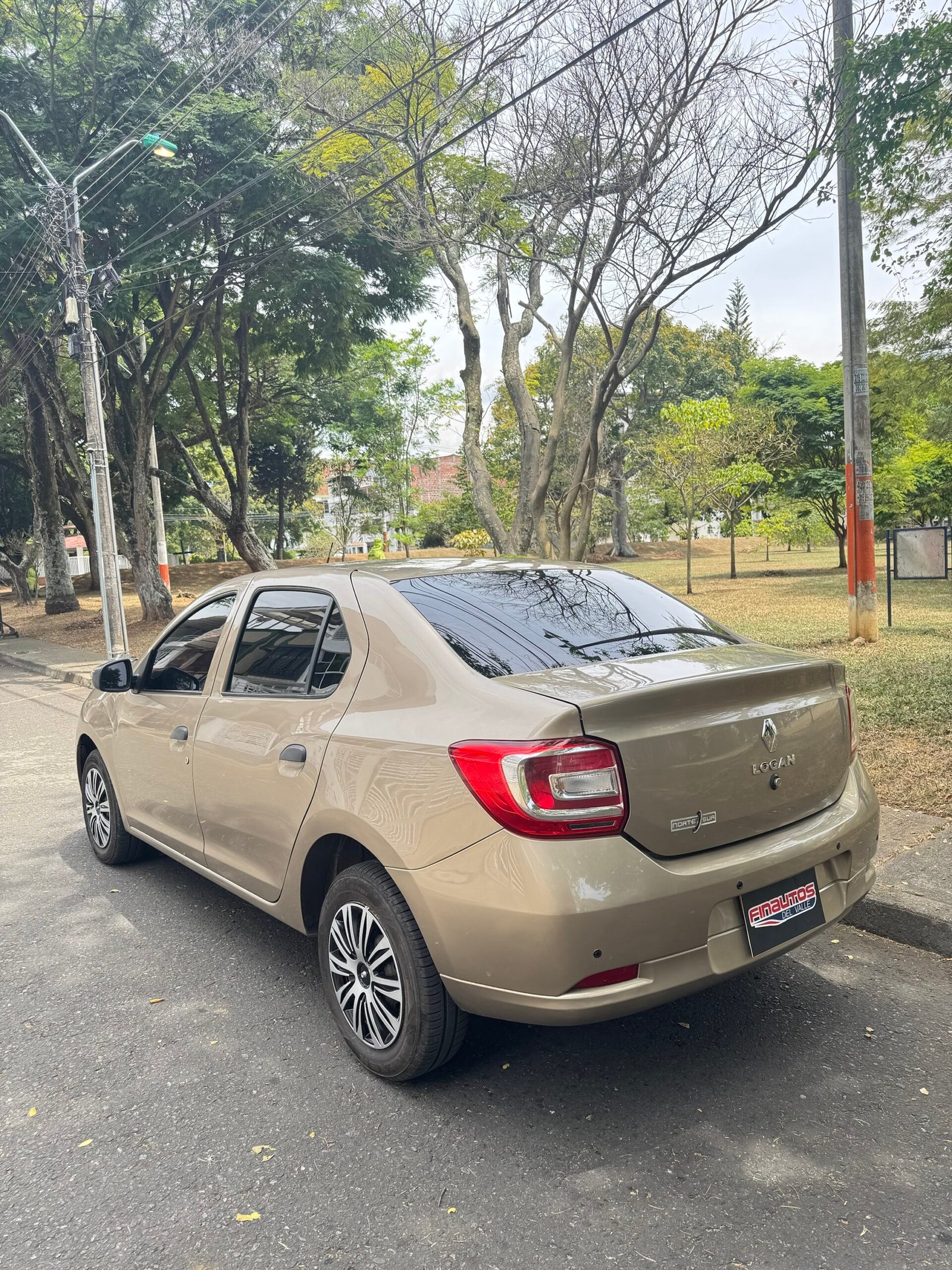 RENAULT LOGAN 2021 - Image 7