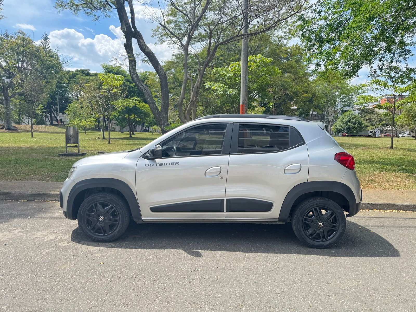 RENAULT KWID OUTSIDER 2020 - Image 4